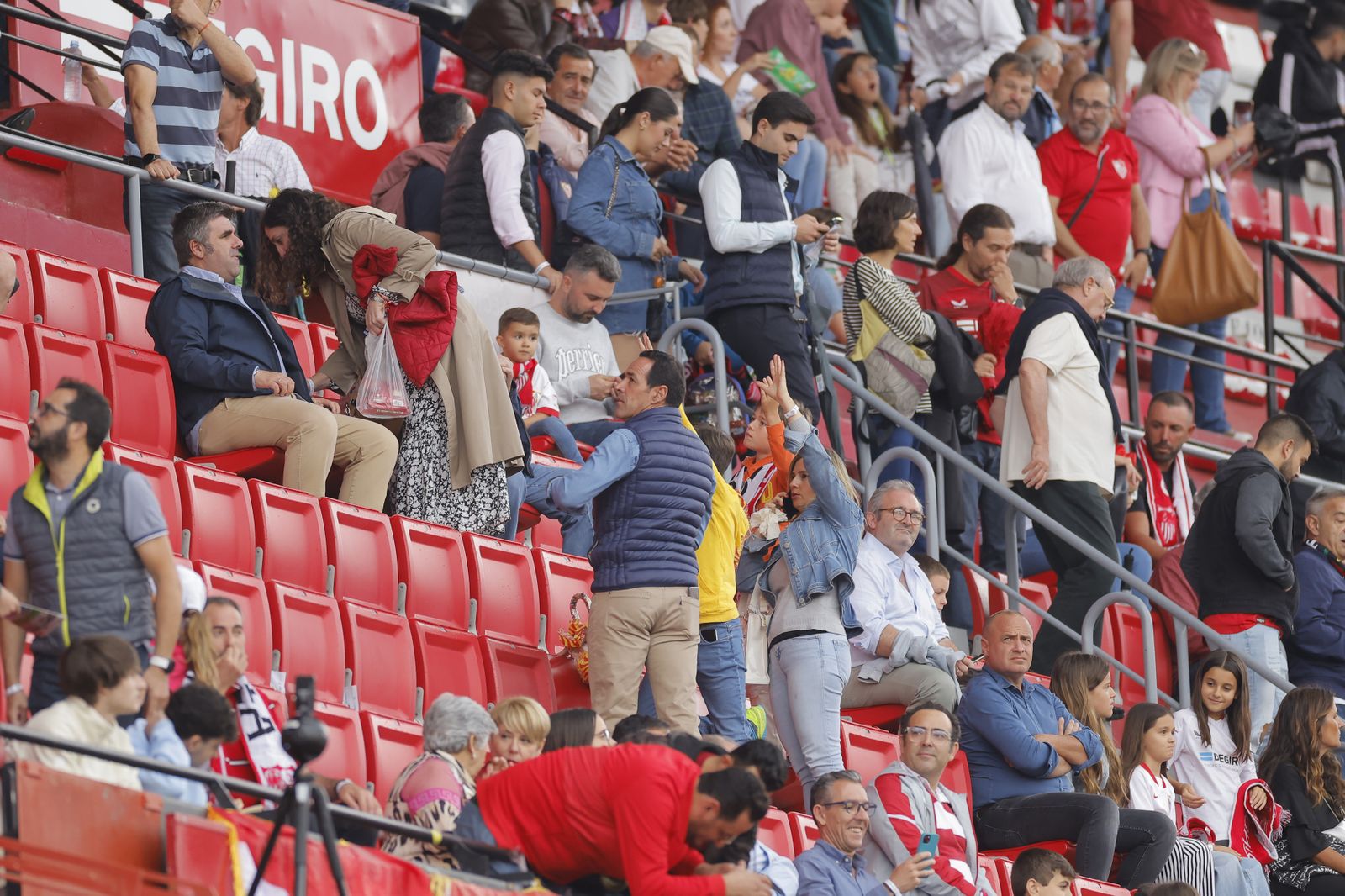 Búscate en las fotos del Sevilla-Madrid