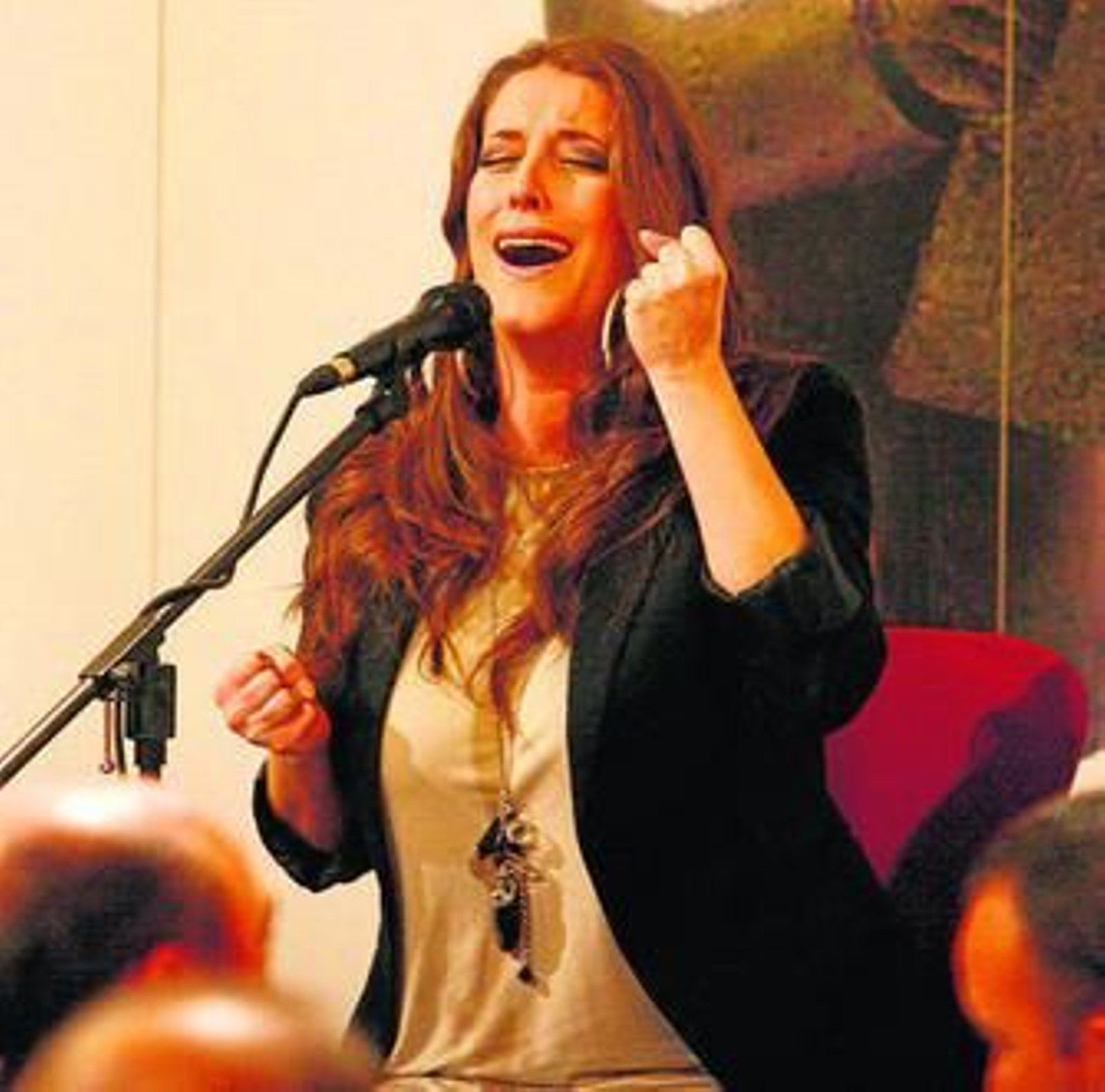 Argentina en una actuación de 2010, al recibir el Onubense del Año que concede 'Huelva Información'.