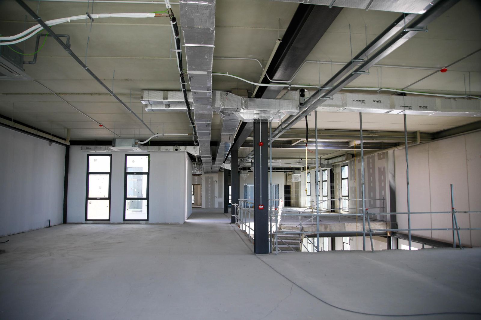 Luis Planas en una visita a la cooperativa Única