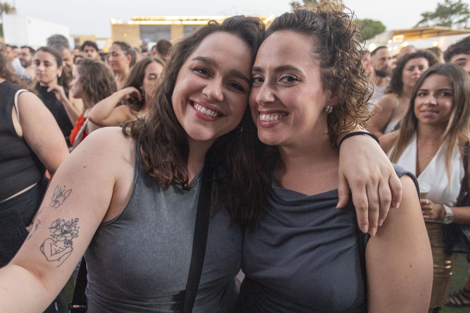 Búscate en las imágenes del concierto de La Plazuela en Bahía Sound