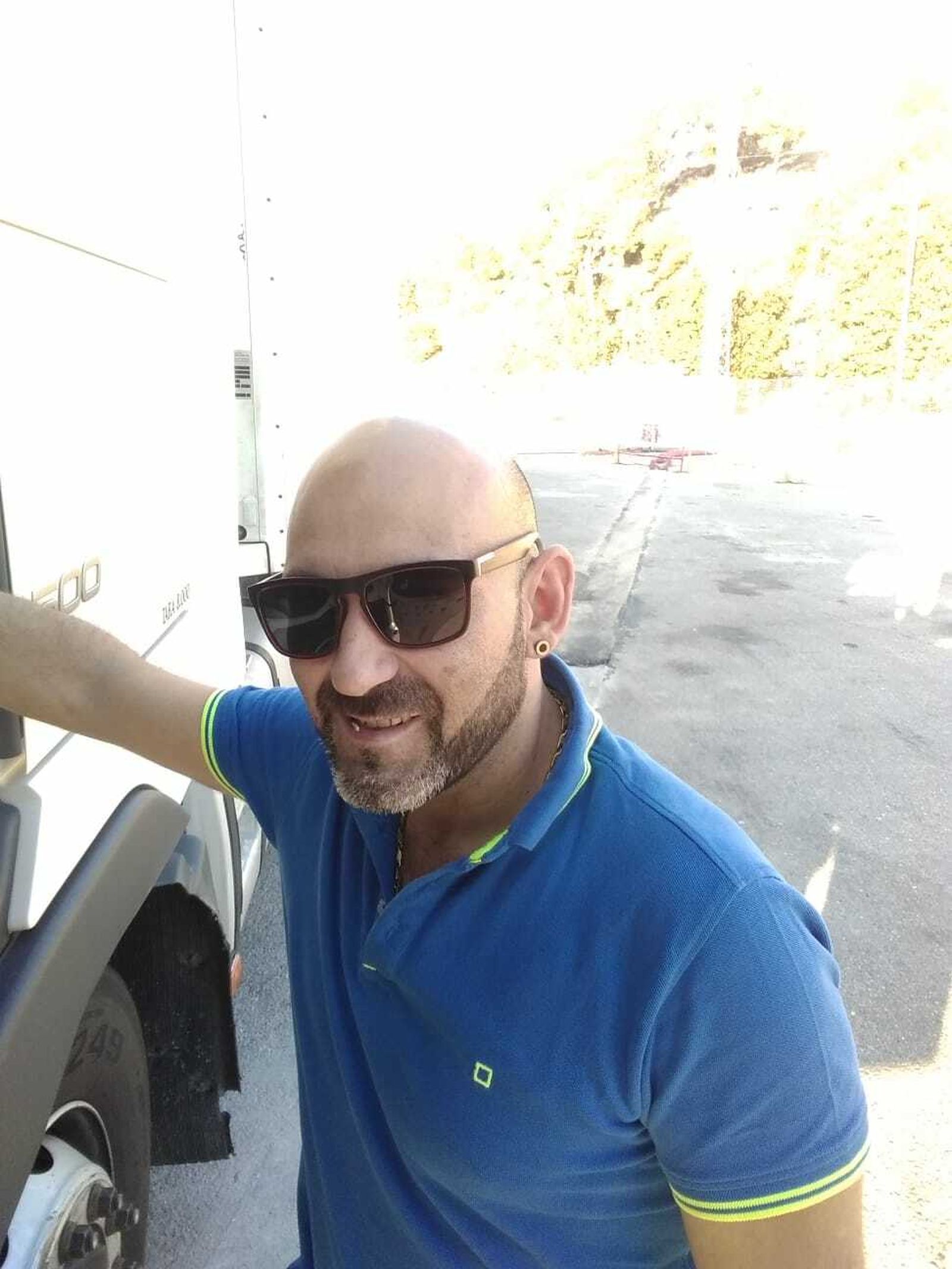 José Luis Juárez Quiles se dedica al transporte internacional.