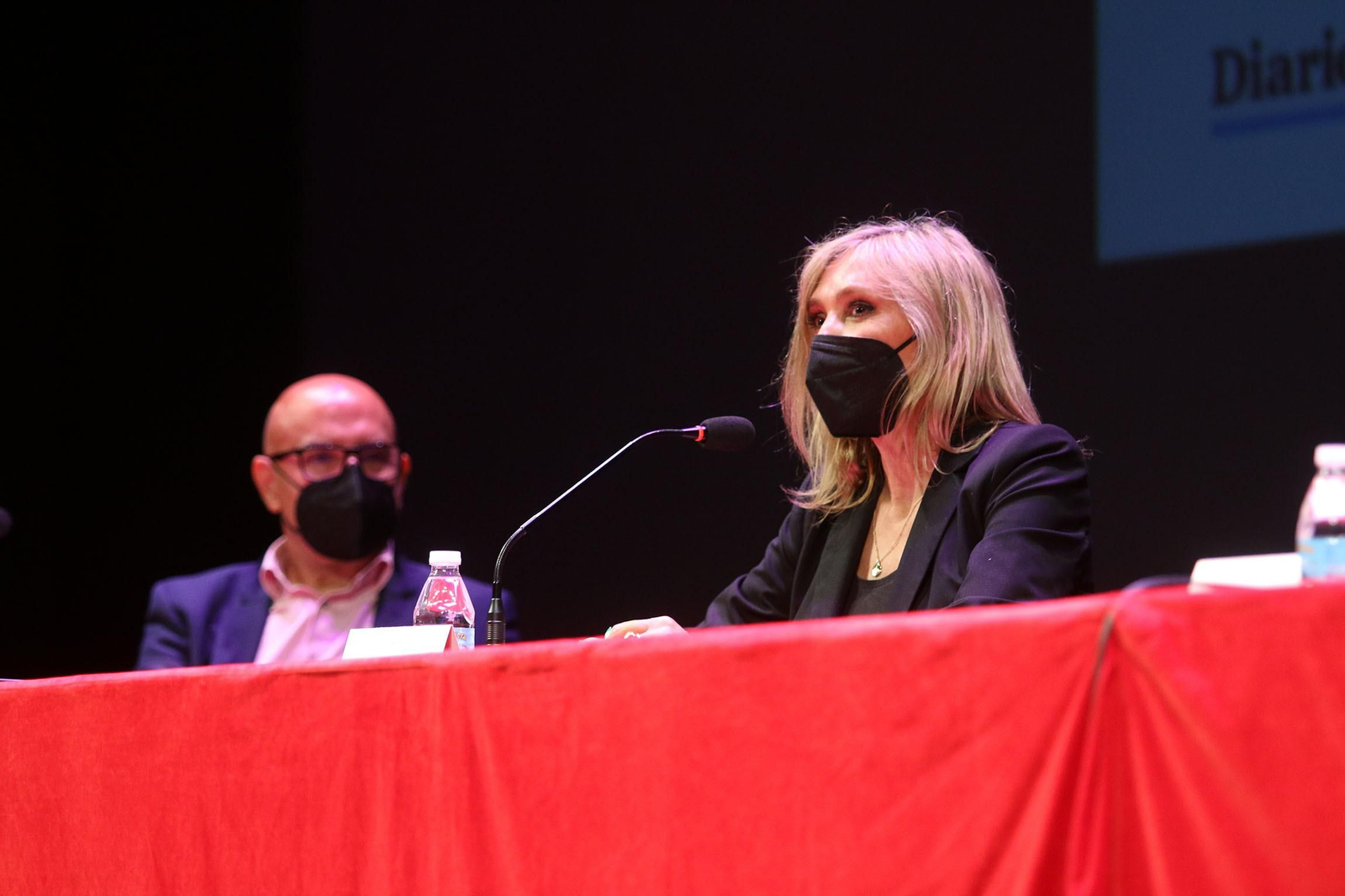 Fotogalería Diario de los Libros, con Marta Robles y su obra 'Pasiones carnales'