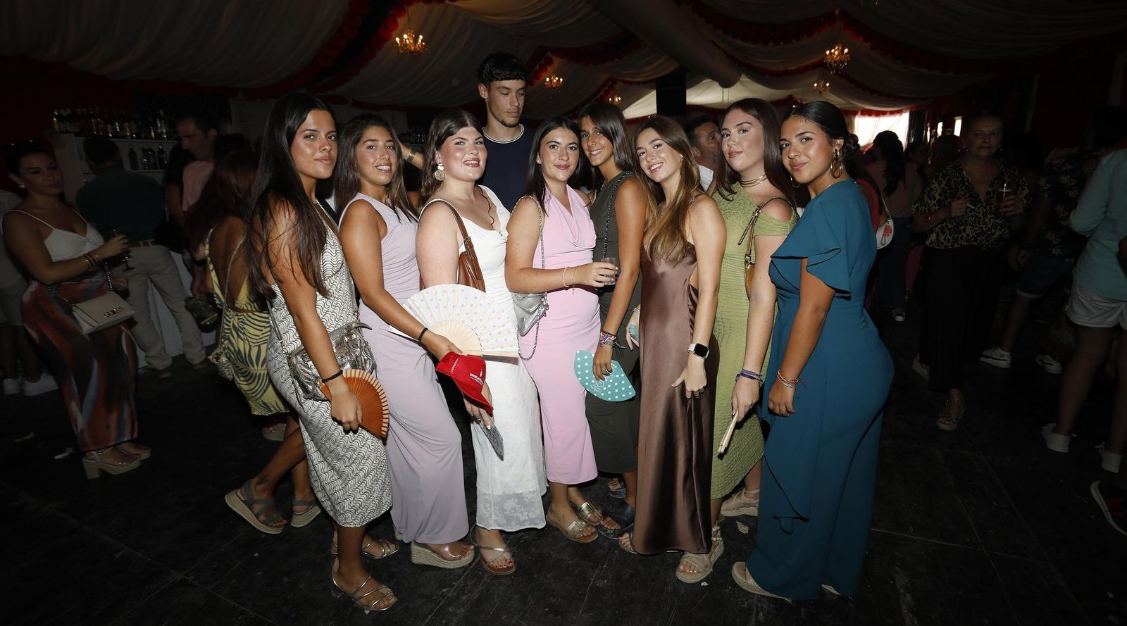 Búscate en las fotos del Día de la Mujer en la Feria de Tarifa