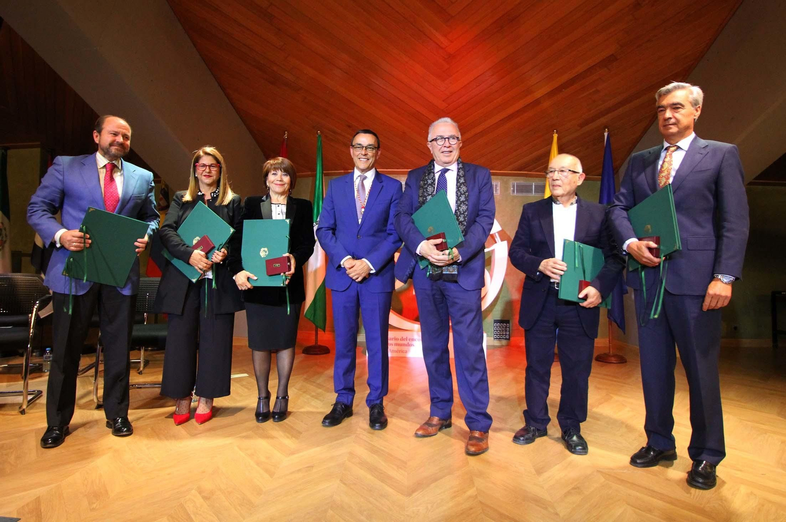 Imágenes de la entrega de las Medallas de la Provincia.