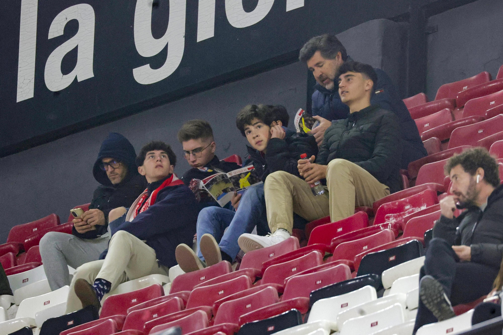 Búscate en las gradas del Sánchez Pizjuán