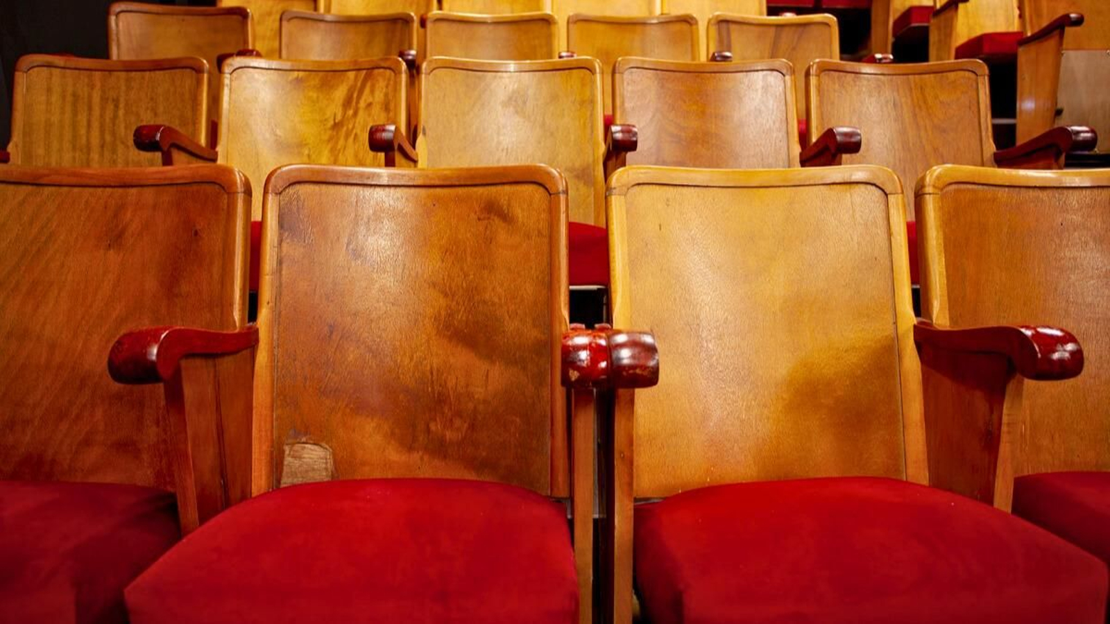 El nuevo curso llega cargado de obras de teatro, formación y actividades paralelas a Sala La Paca.