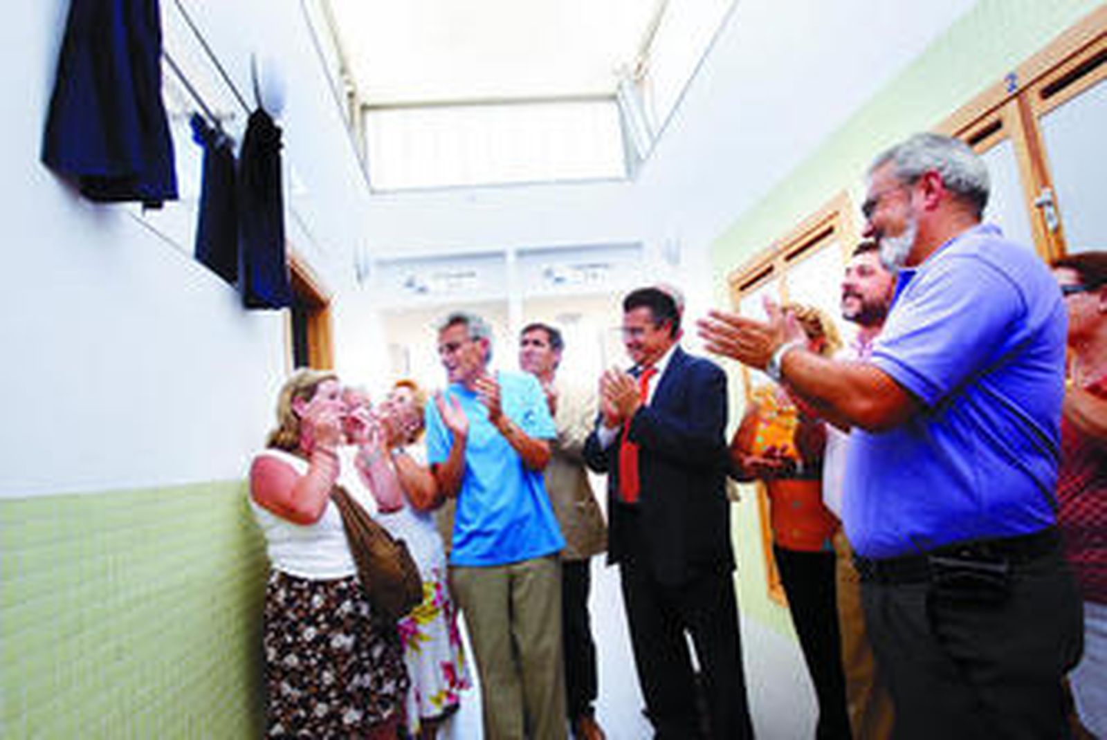 Los vecinos de la Zona Norte se sumaron a la inauguración del campo de fútbol.