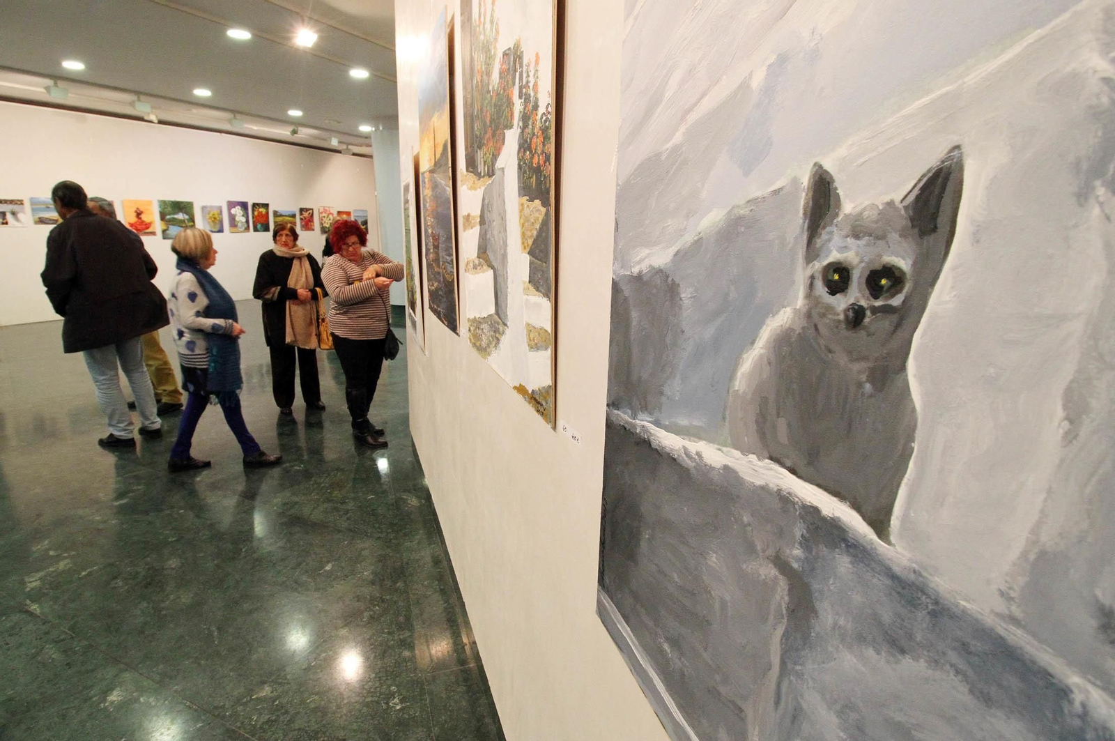 Imágenes de la Inauguración de la exposición del taller de arteterapia de Aramburu en la sala de la Caja Rural del Sur