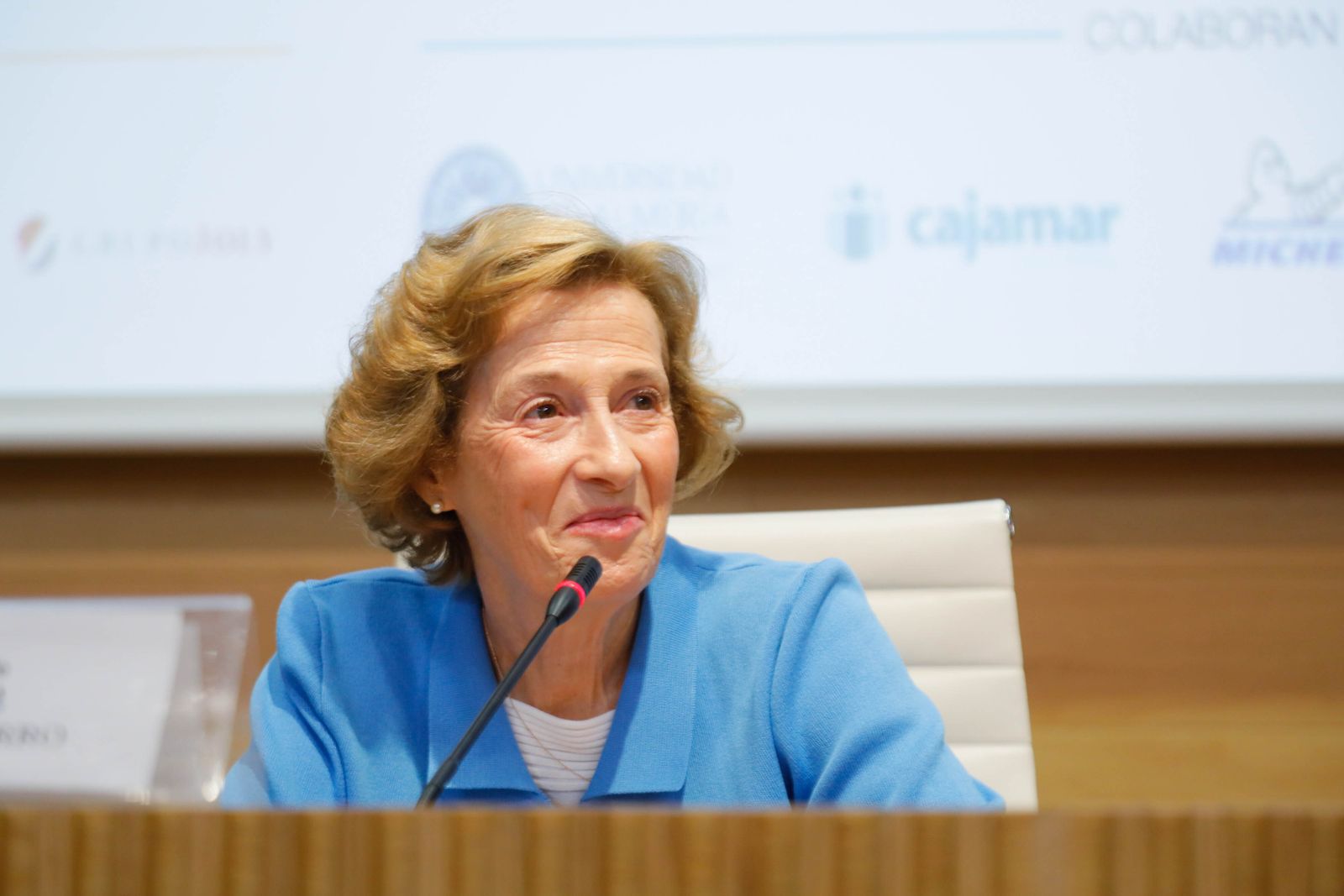 Imágenes de Diario de los Libros, con Julia Navarro