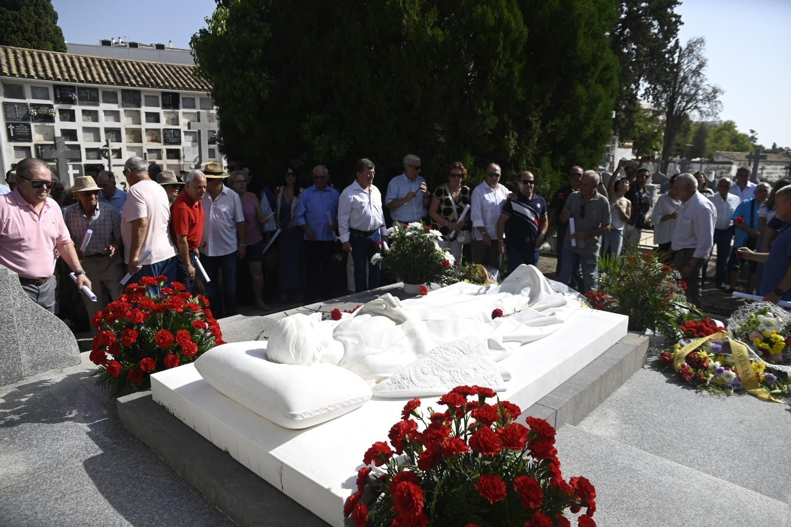 El homenaje a Manolete en su 77º aniversario de muerte, en imágenes