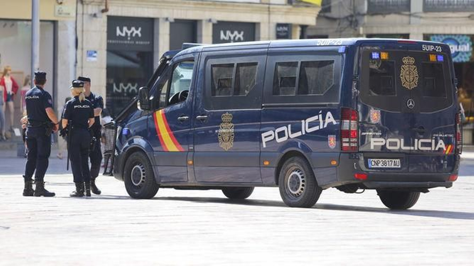Policías nacionales, en el centro de la capital