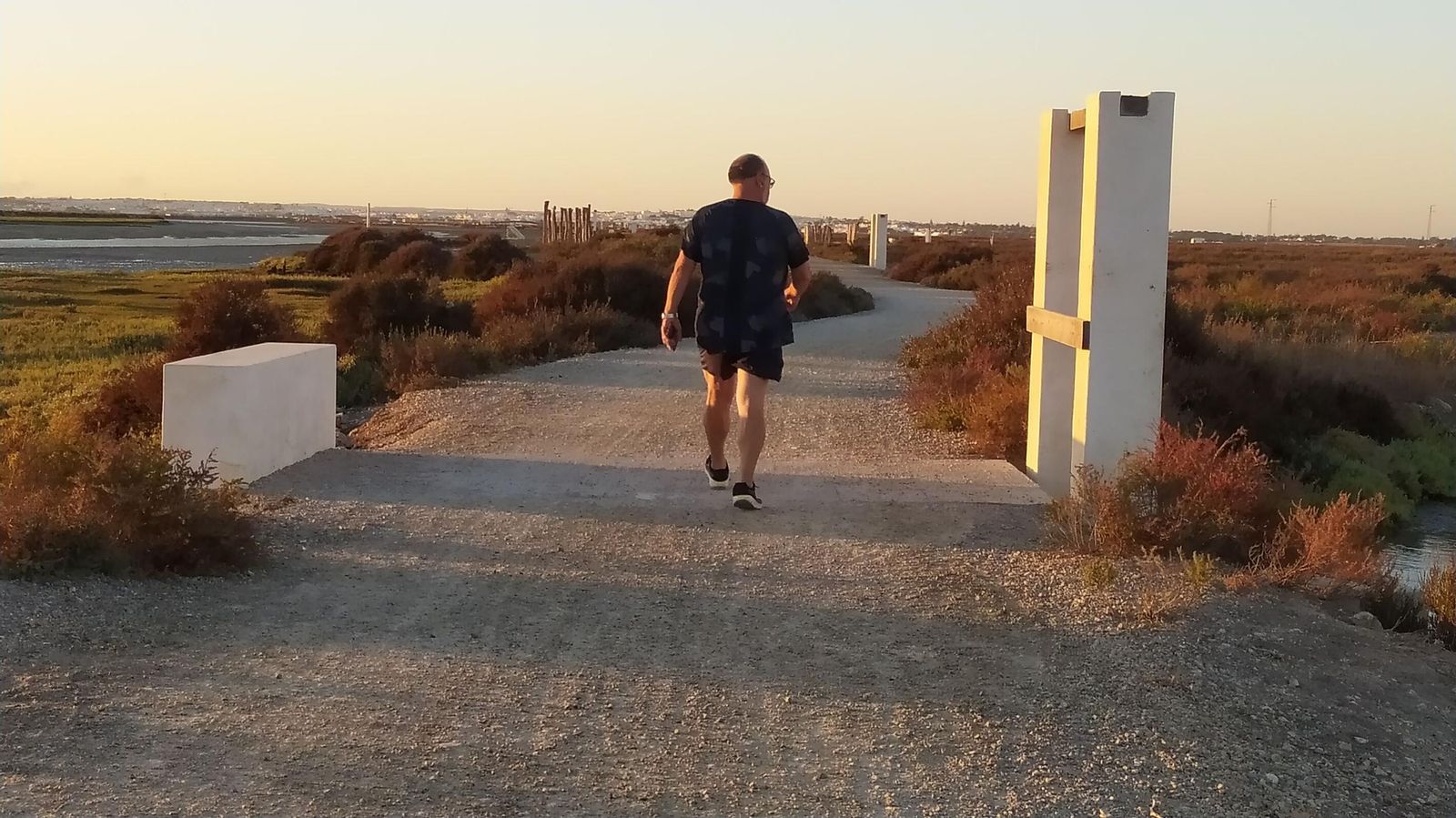 Sendero entre Chiclana y San Fernando