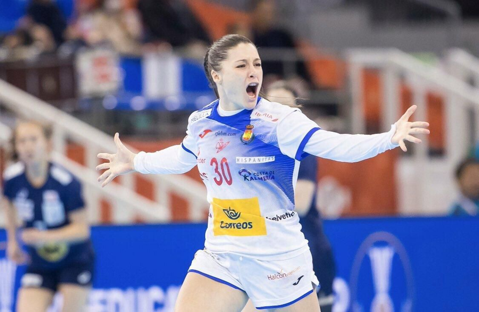 Sole López, celebrando un gol.