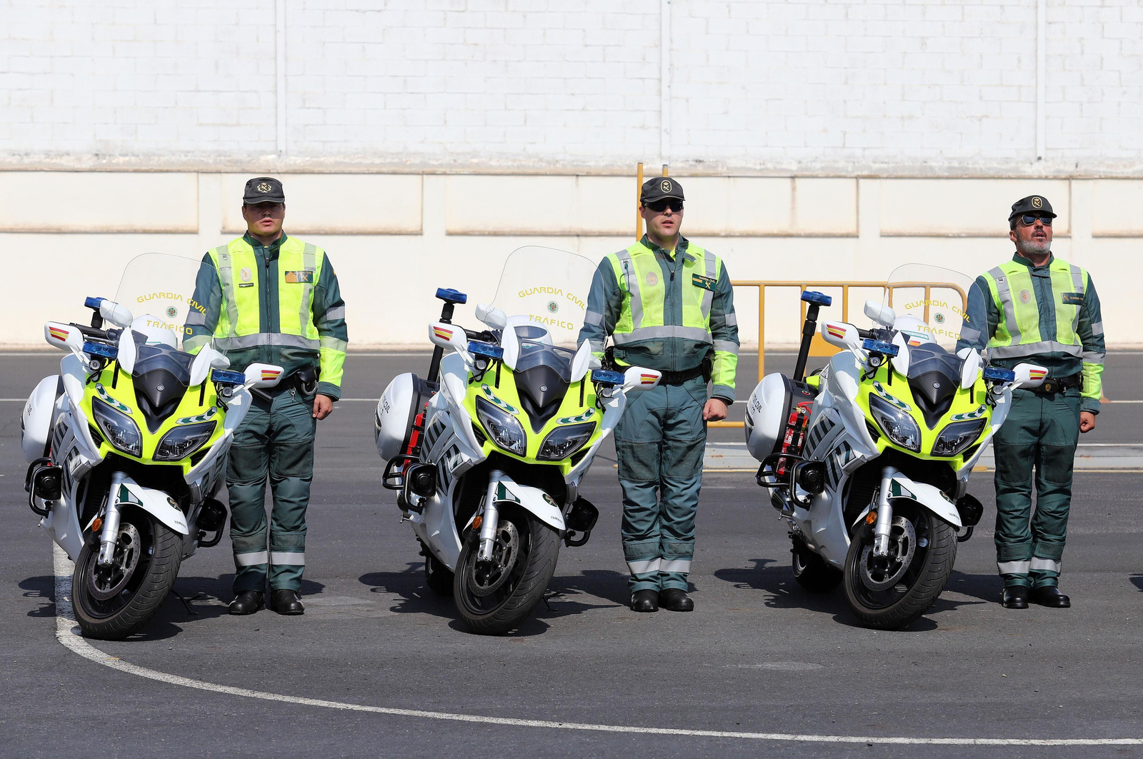 Imágenes de la toma de posesión de Andrés López como coronel jefe de la Comandancia de la Guardia Civil en Huelva