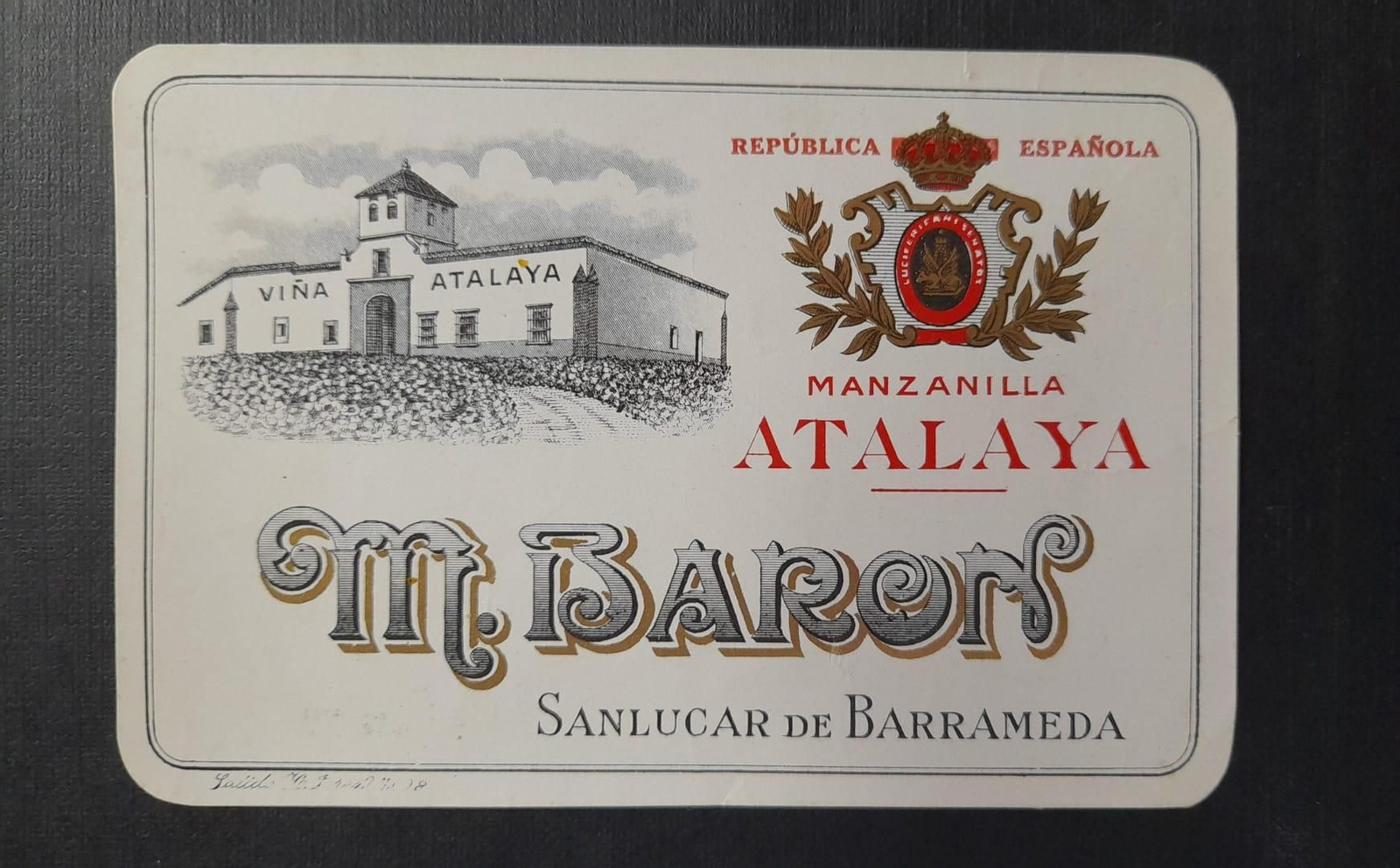 La viña Atalaya en una etiqueta impresa durante la Segunda República.