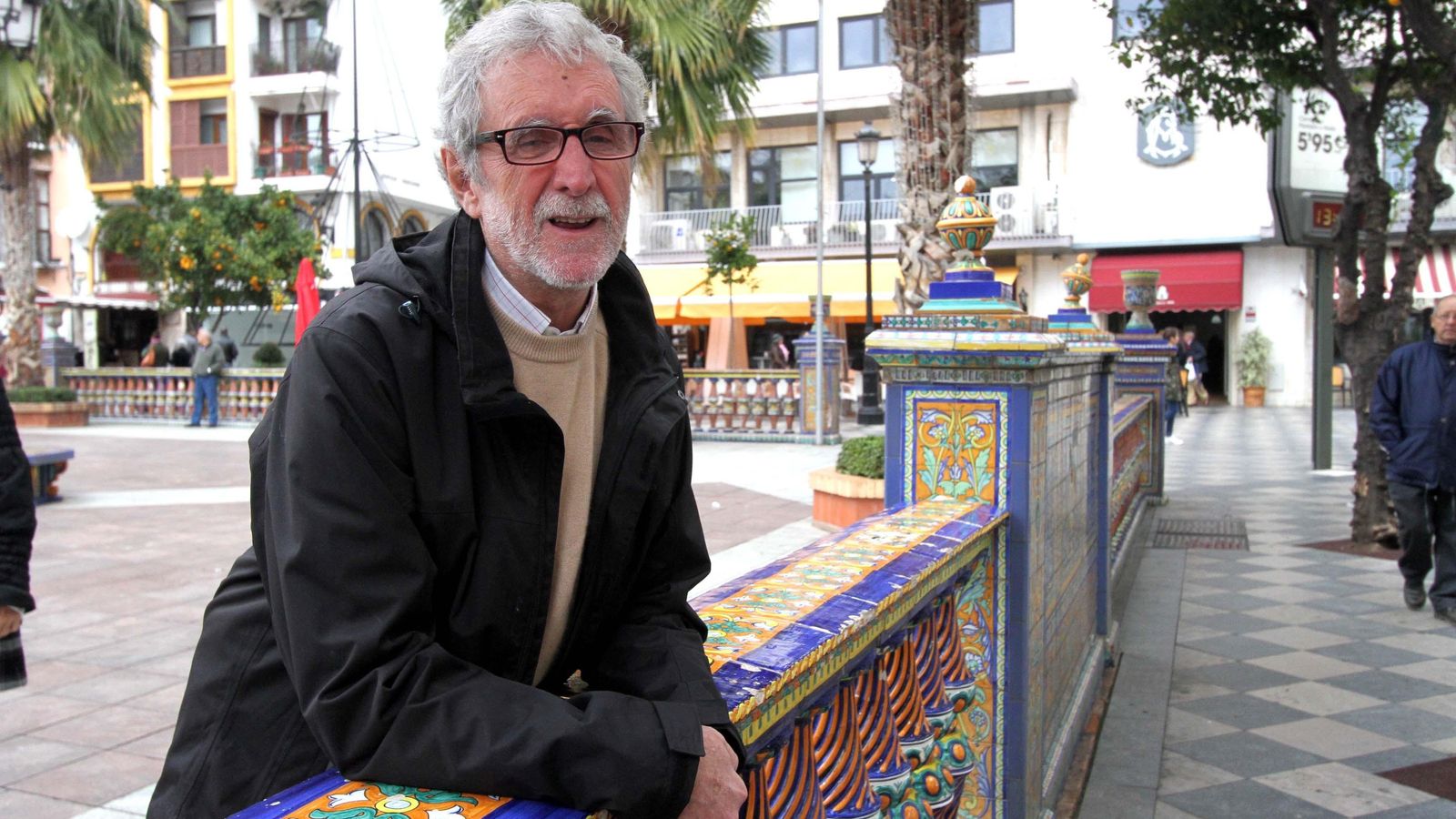Juan Ignacio de Vicente Lara, en la Plaza Alta apoyado a una de las barandillas. Juan Ignacio de Vicente Lara, en la Plaza Alta apoyado a una de las barandillas.