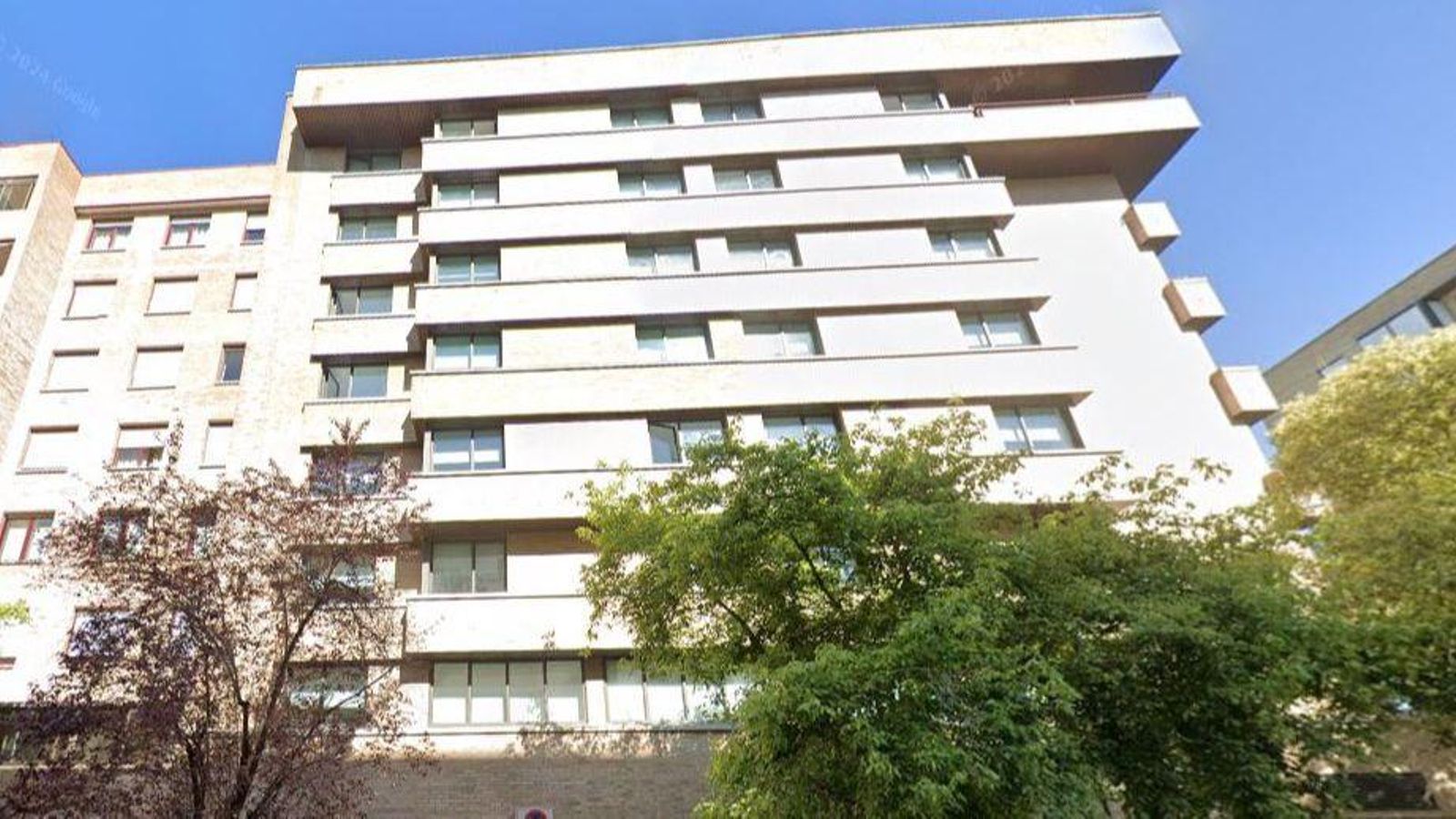 En esta residencia se alojaban los dos sevillanos. Allí durmió la denunciante aquella noche.