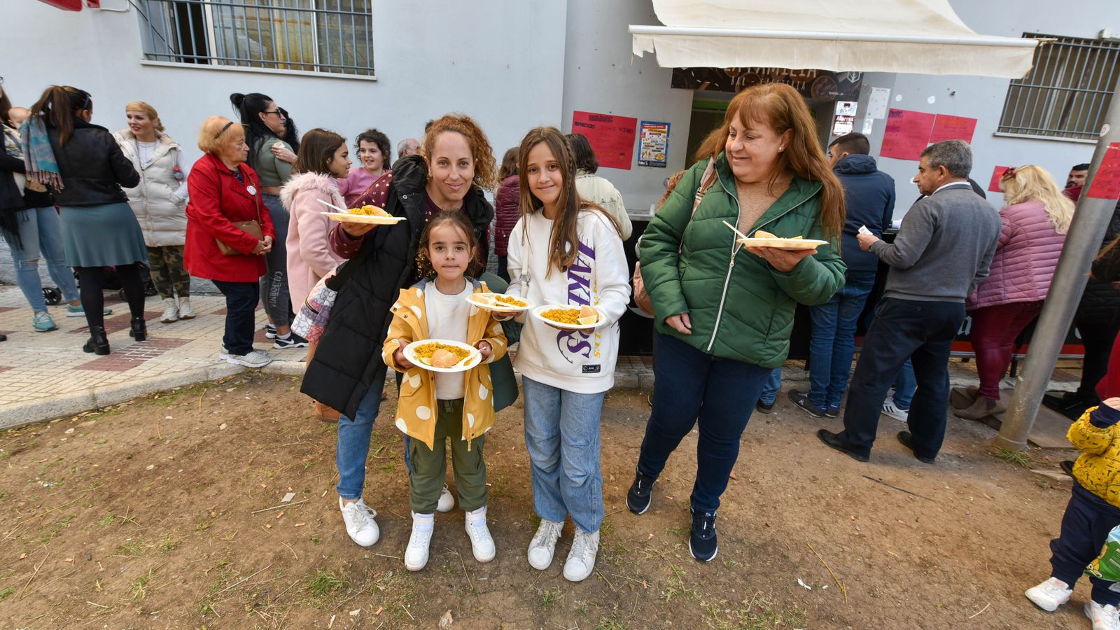 I Convivencia Vecinal "Haciendo Barrio" en San José Artesano, en imágenes