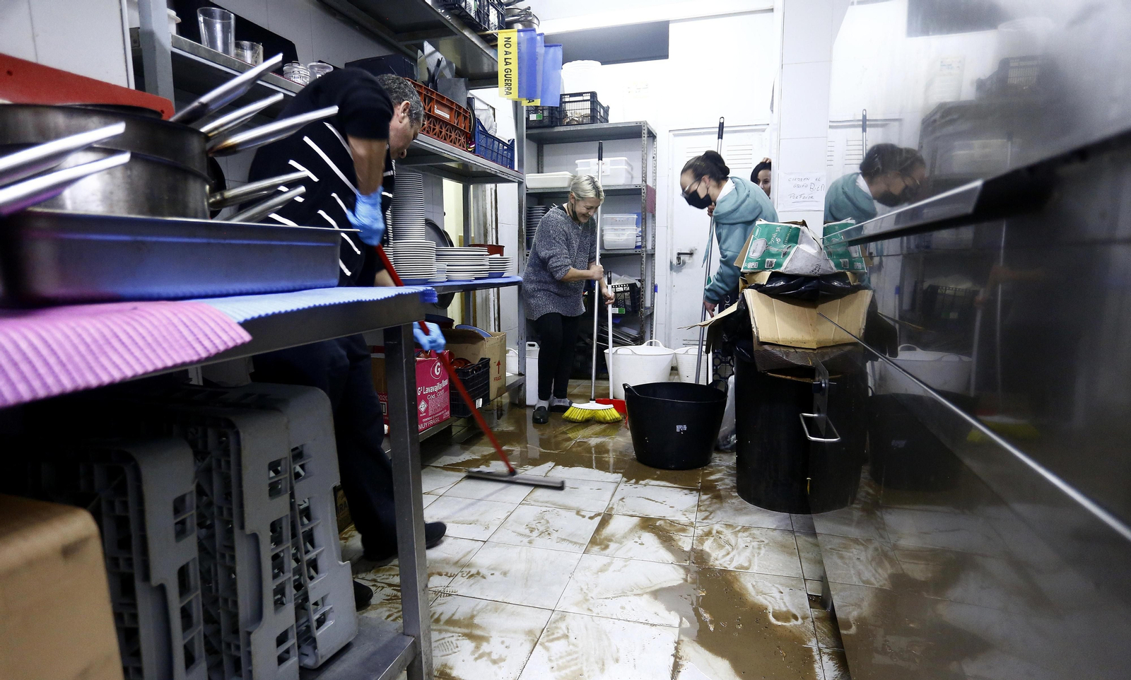 Las fotos de los efectos del temporal en las playas y paseos marítimos de Málaga