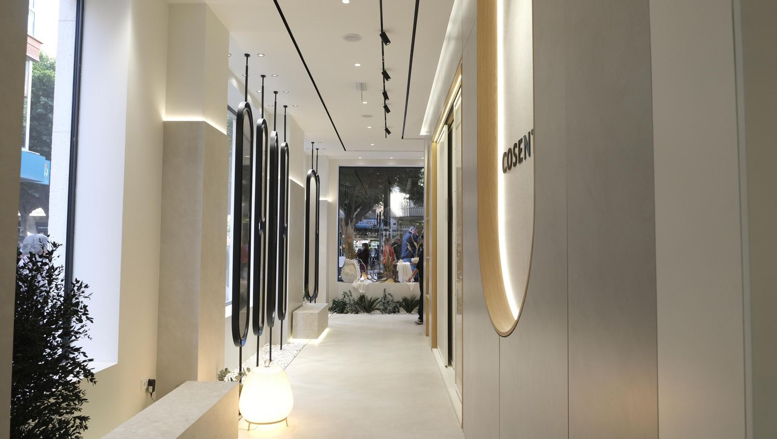 Cosentino City llega al Paseo de Almería , en imágenes