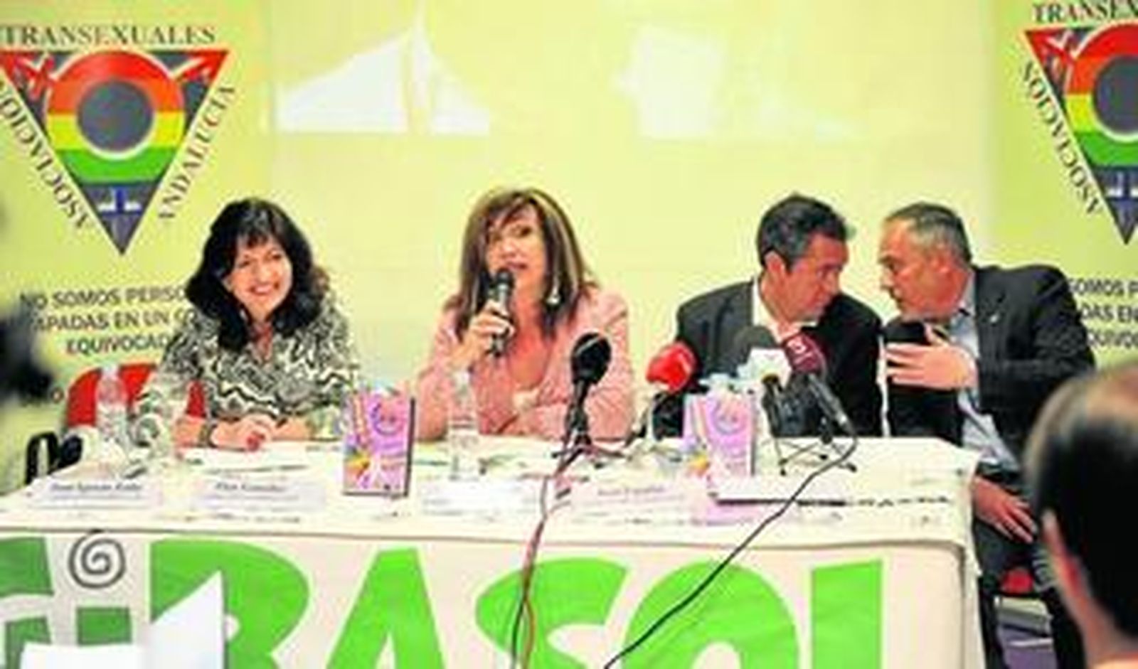 De izquierda a derecha, Pilar González (PA), Mar Cambrollé (coordinadora Girasol), Juan Espadas (PSOE) y José Manuel García (IU).