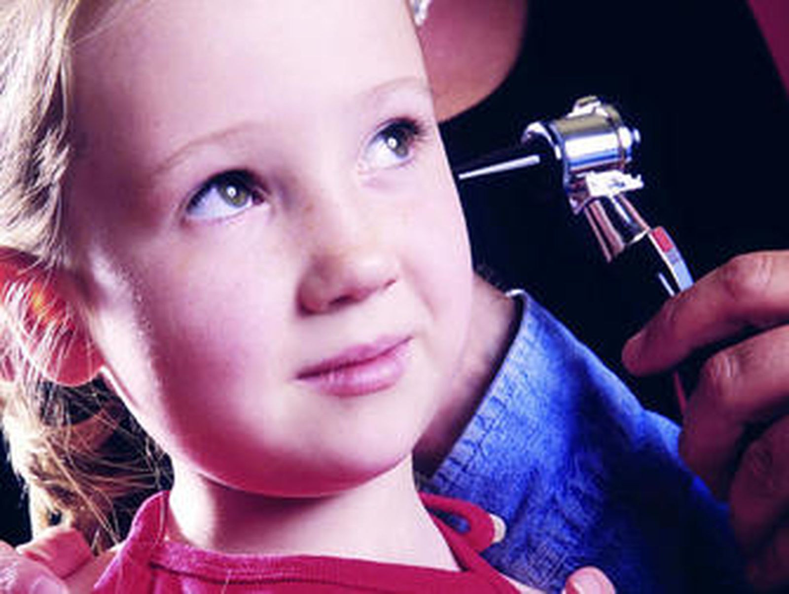 Los logopedas tratan problemas de audición, lenguaje o voz.