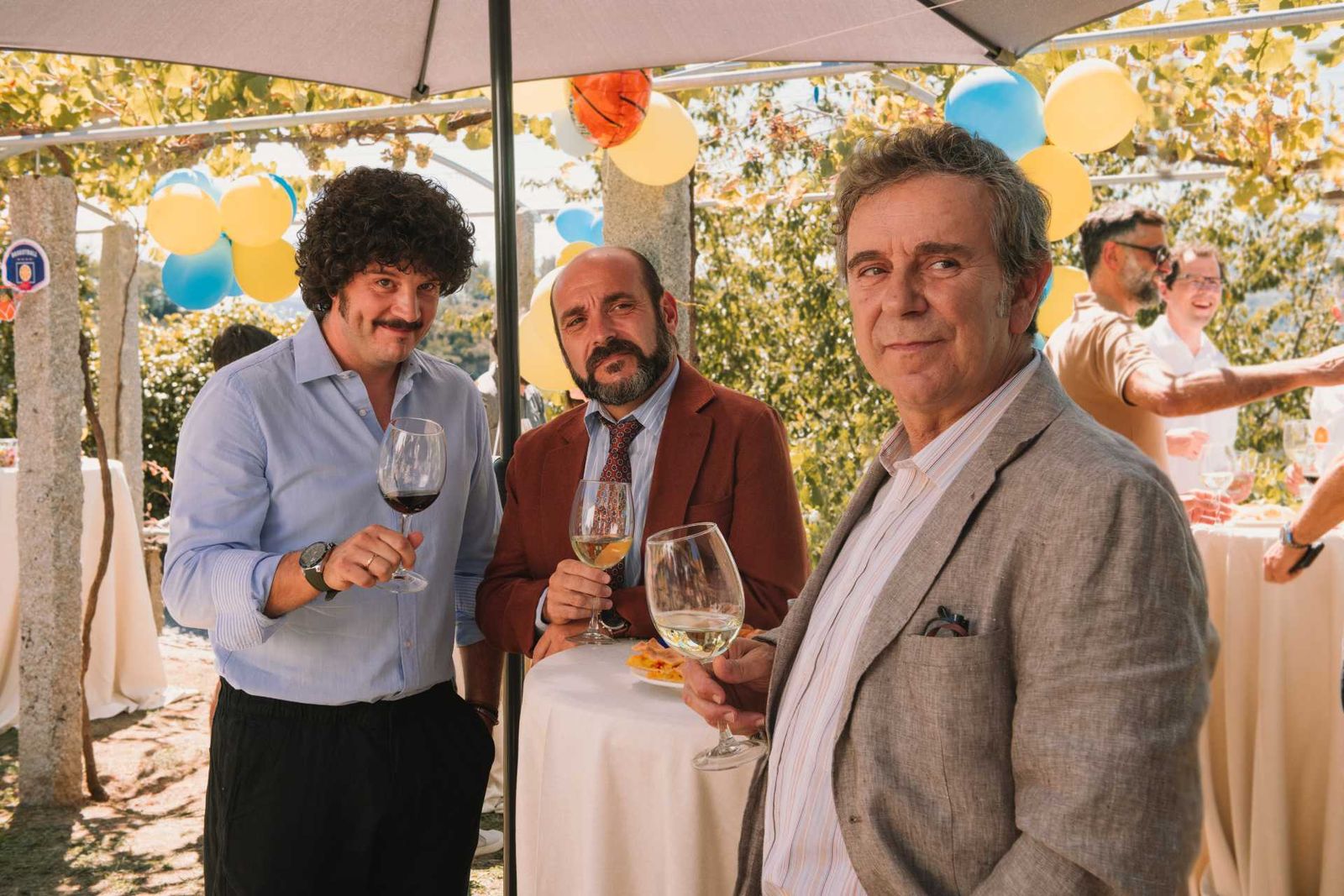 Miguel de Lira, Federico Pérez y Xosé A. Touriñán en una imagen de 'Cuñados'.