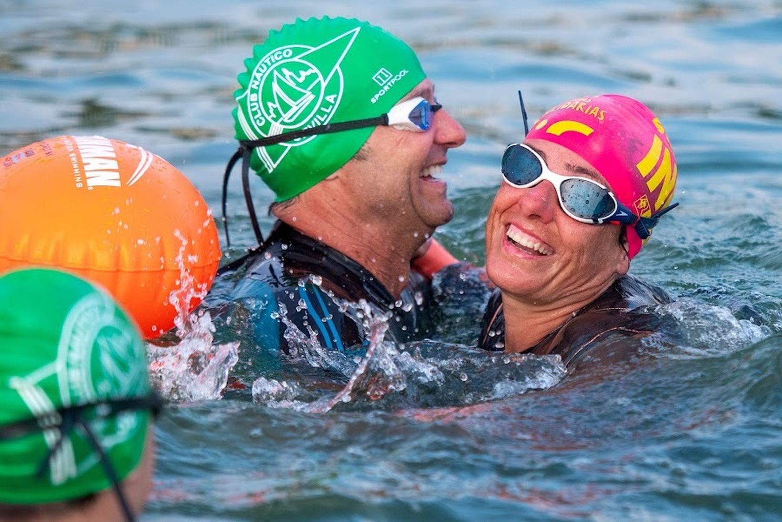 Triatlón a lo largo del Guadalquivir a beneficio de la Fundación Vicente Ferrer