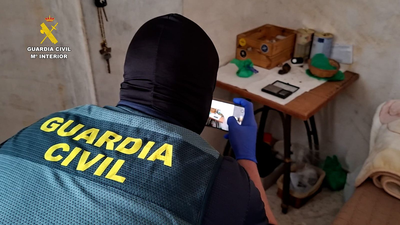 Operativo de la Guardia Civil en Barbate.