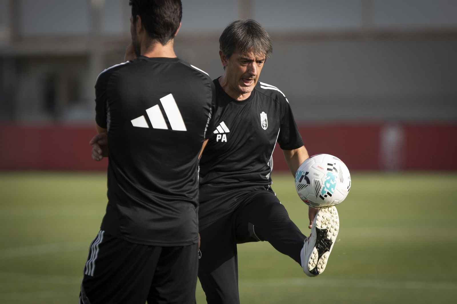 Pacheta, en un entrenamiento con el Granada