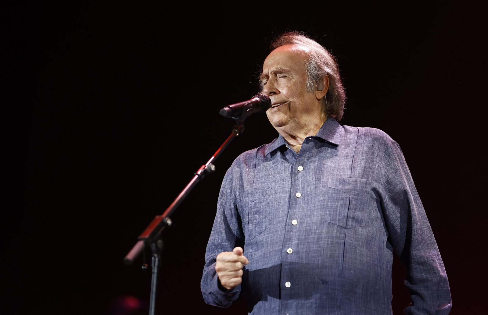 Las imágenes del concierto de Joan Manuel Serrat en Sevilla