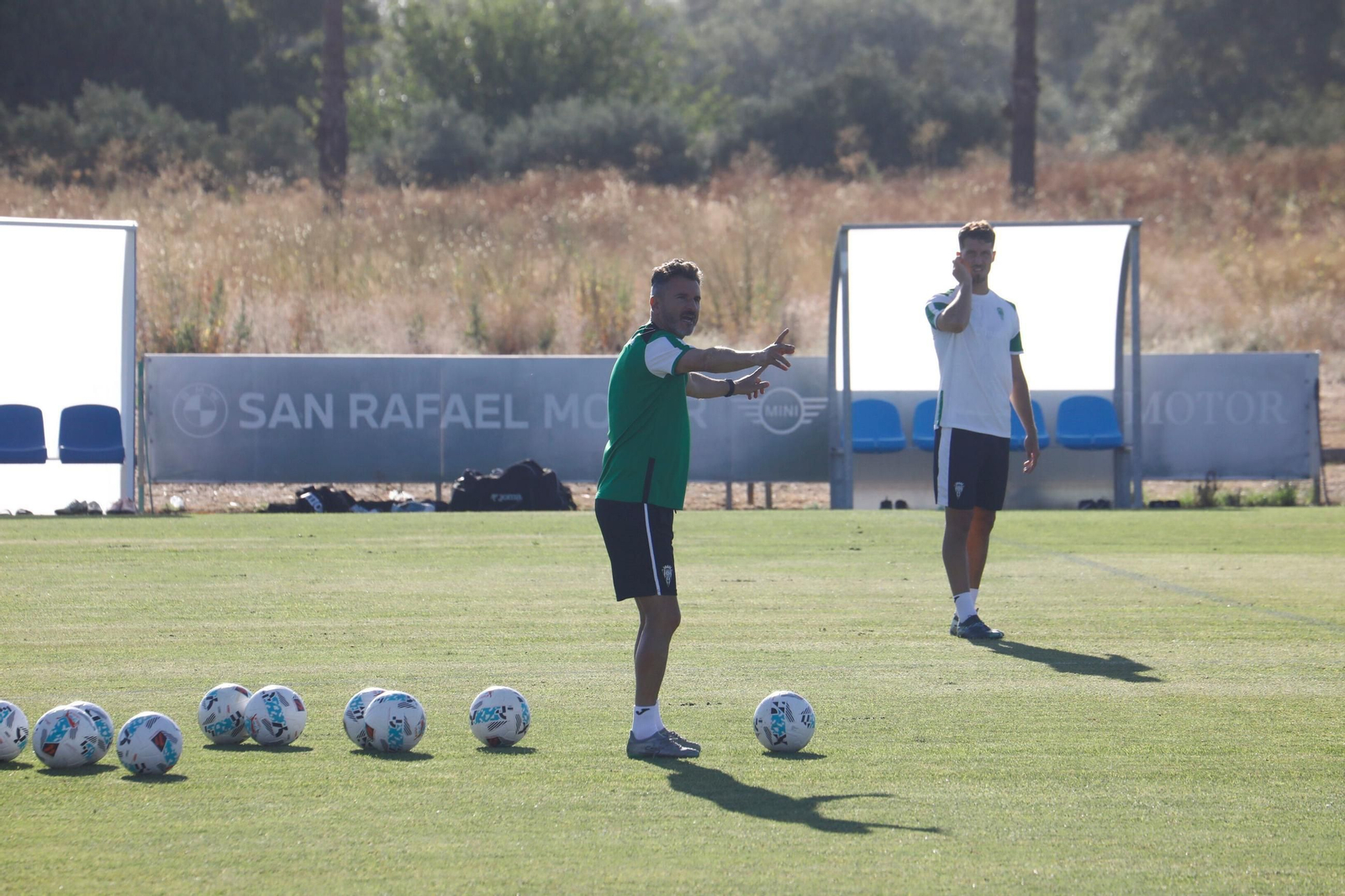 Iván Ania en un entrenamiento del Córdoba en esta pretemporada.