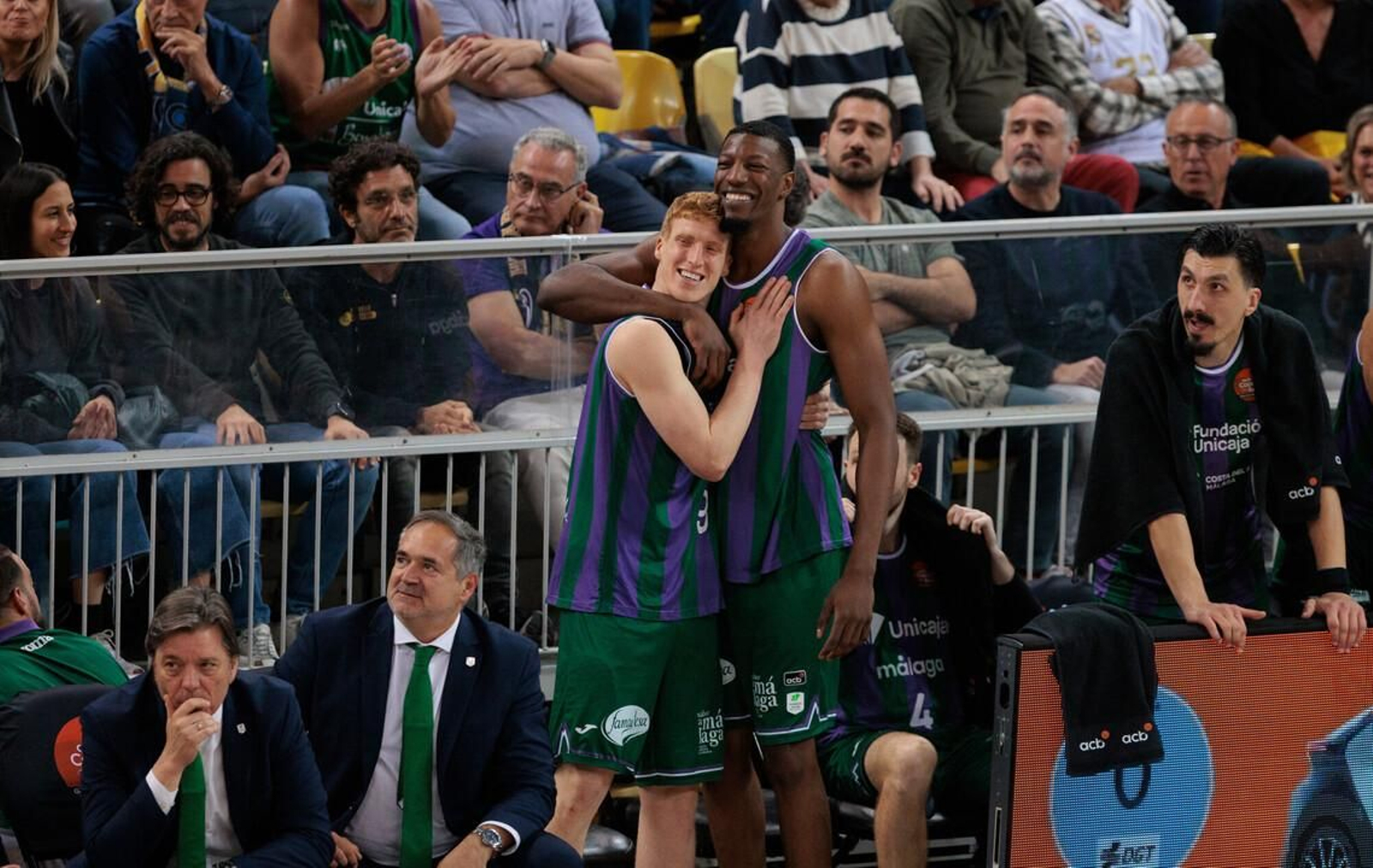 El Unicaja, campeón de Copa: Todas las imágenes del partido, la fiesta y la llegada a Málaga