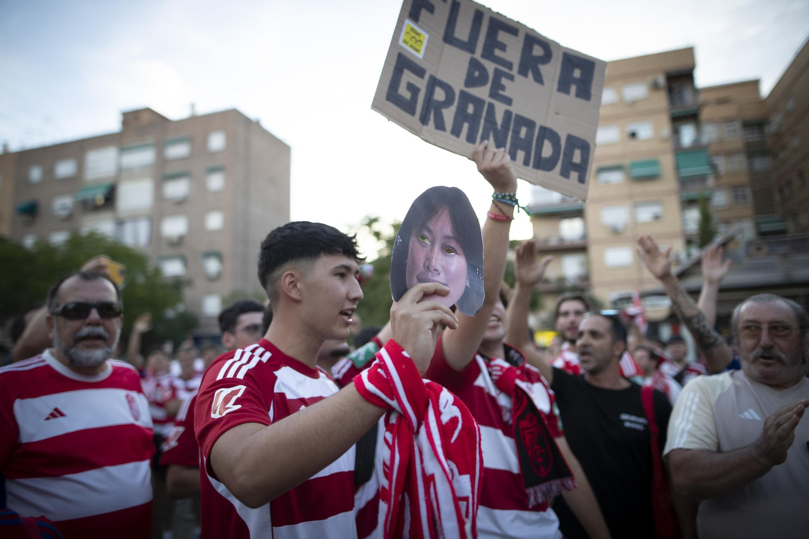 Las mejores imágenes de la manifestación en el Nuevo Los Cármenes