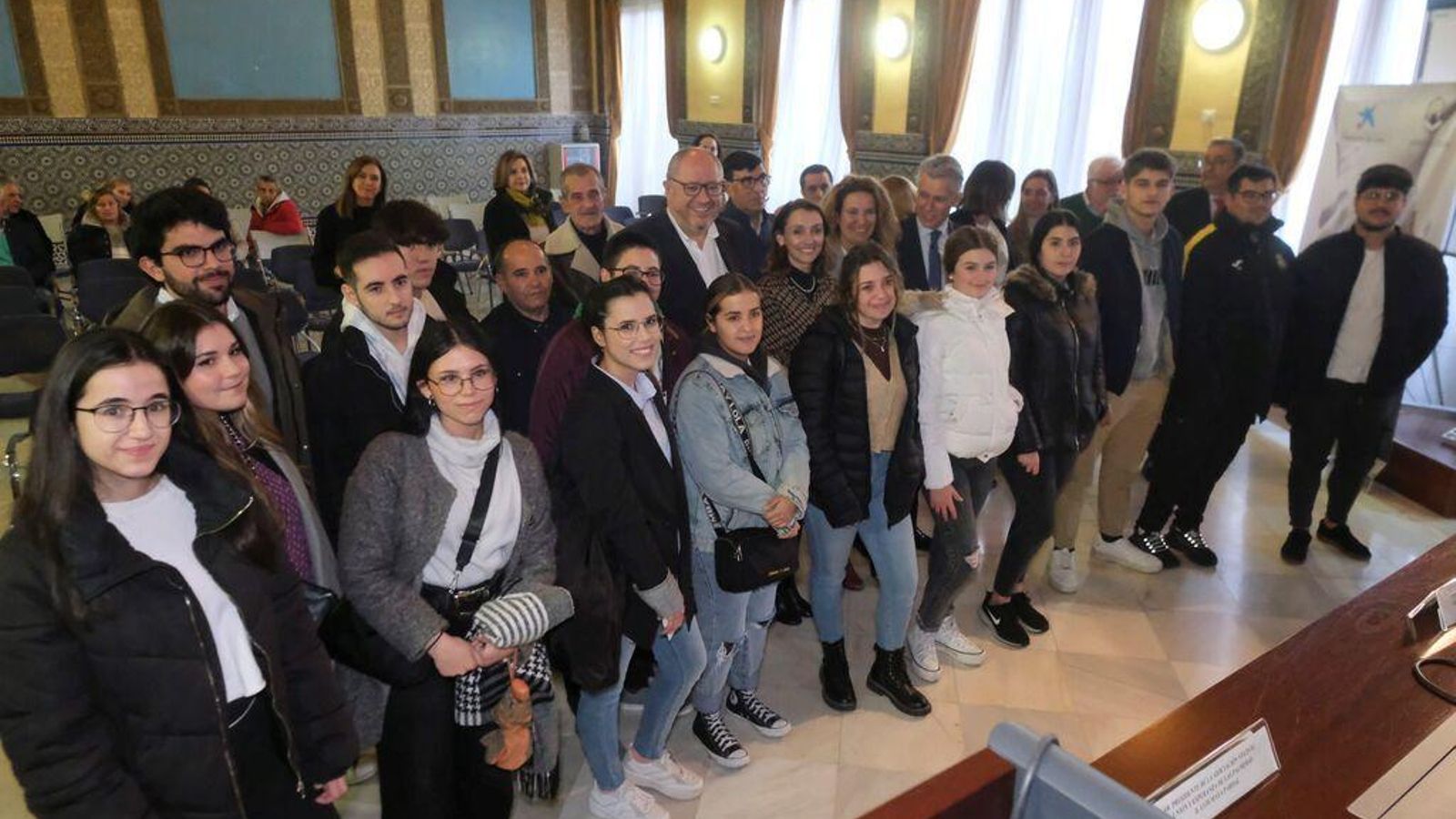 Alumnado de Las Palmeras que participa en el programa de la UCO. Alumnado de Las Palmeras que participa en el programa de la UCO.