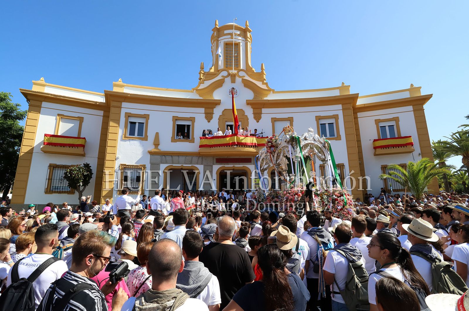 Imágenes de la Hermandad del Rocío de Huelva en su salida. Rocío 2019