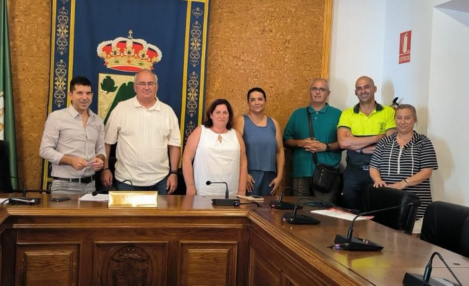 Imagen de la firma del convenio entre el Ayuntamiento de Gójar y CCOO Imagen de la firma del convenio entre el Ayuntamiento de Gójar y CCOO