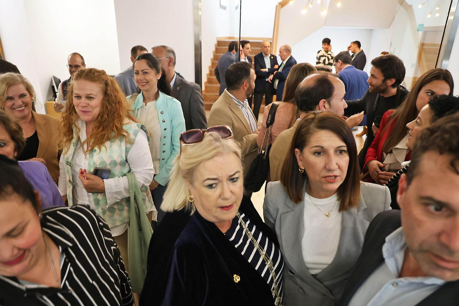 Imágenes de la presentación la Guía de Semana Santa de Huelva Información 2025