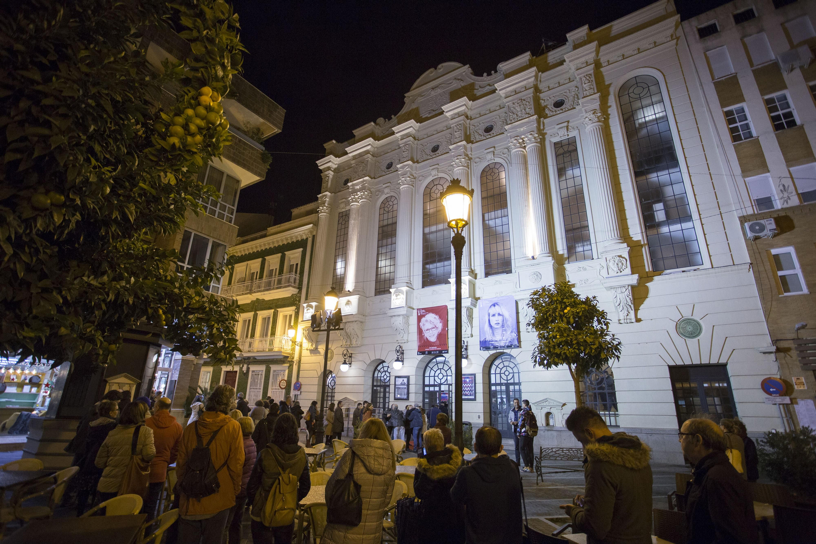 Fachada del Gran Teatro de Huelva. Fachada del Gran Teatro de Huelva.
