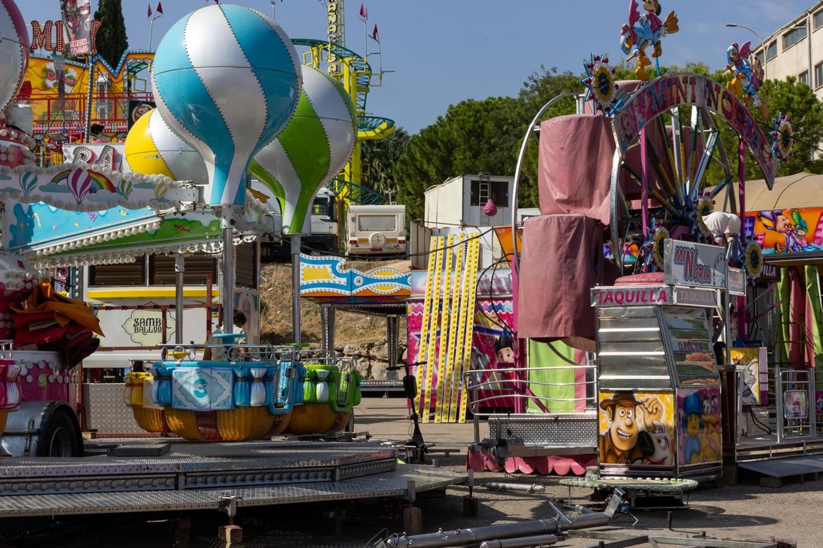 Así avanza el montaje de la feria de San Lucas