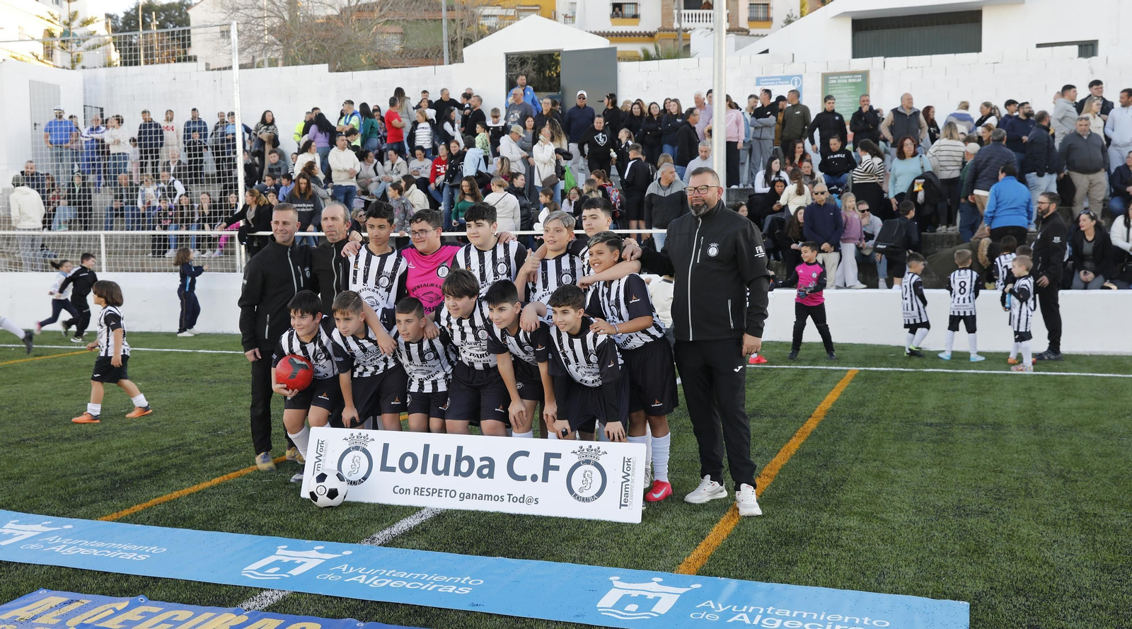 Las fotos de la inauguración del césped artificial del campo Teodosio Tomás del Loluba de Algeciras Las fotos de la inauguración del césped artificial del campo Teodosio Tomás del Loluba de Algeciras