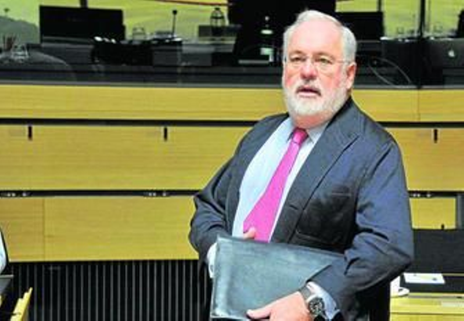 El ministro de Medio Ambiente, Miguel Arias Cañete, en el encuentro europeo celebrado en Luxemburgo.