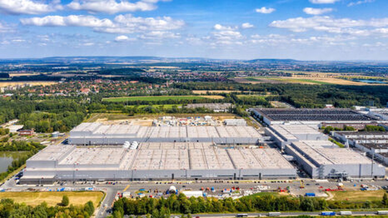 La gigafactoría de PowerCo de Salzgitter está junto a la planta de componentes de Volkswagen en la que se hacen elementos de motores térmicos y eléctricos para las marcas del grupo.