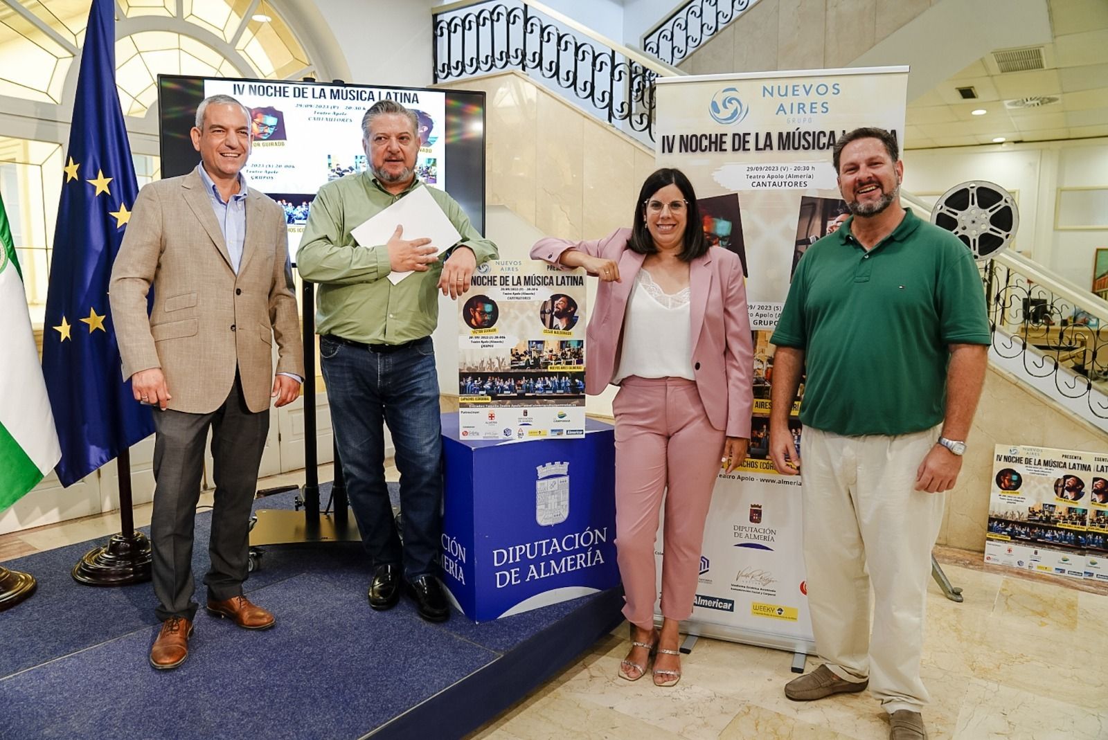 José María Molina,Diego Cruz, Almudena Morales y José María Díaz presentando el evento musical que se celebra en el Apolo.