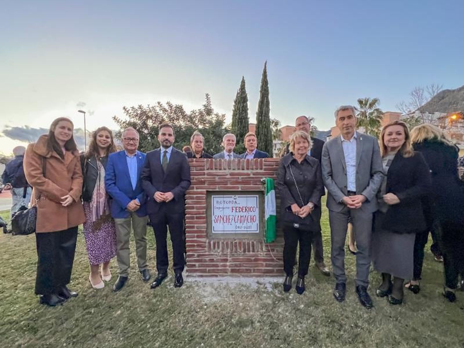 El acto de inauguración de la nueva rotonda.
