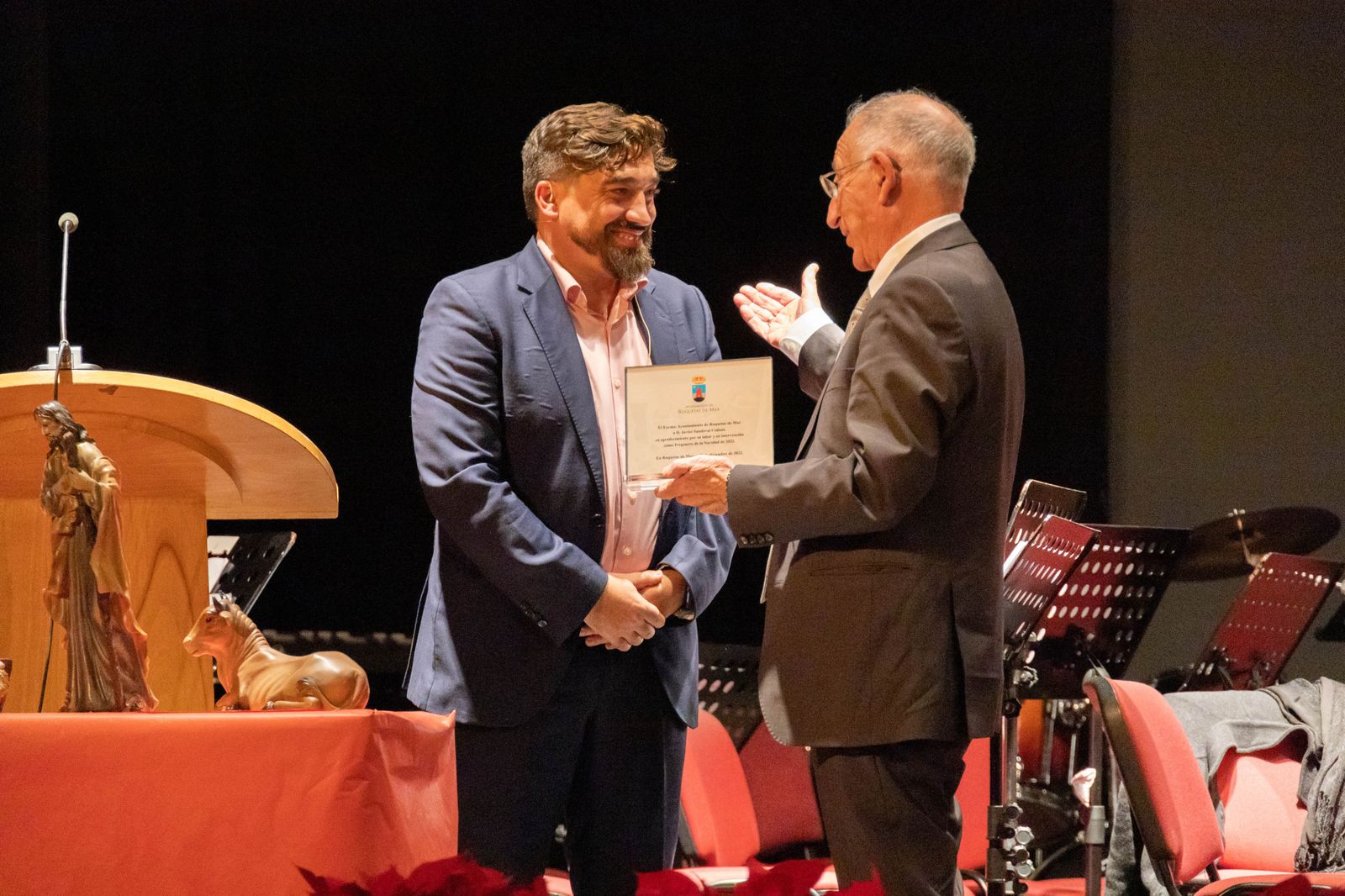 Javier Sandoval y Gabriel Amat durante el acto del pregón.