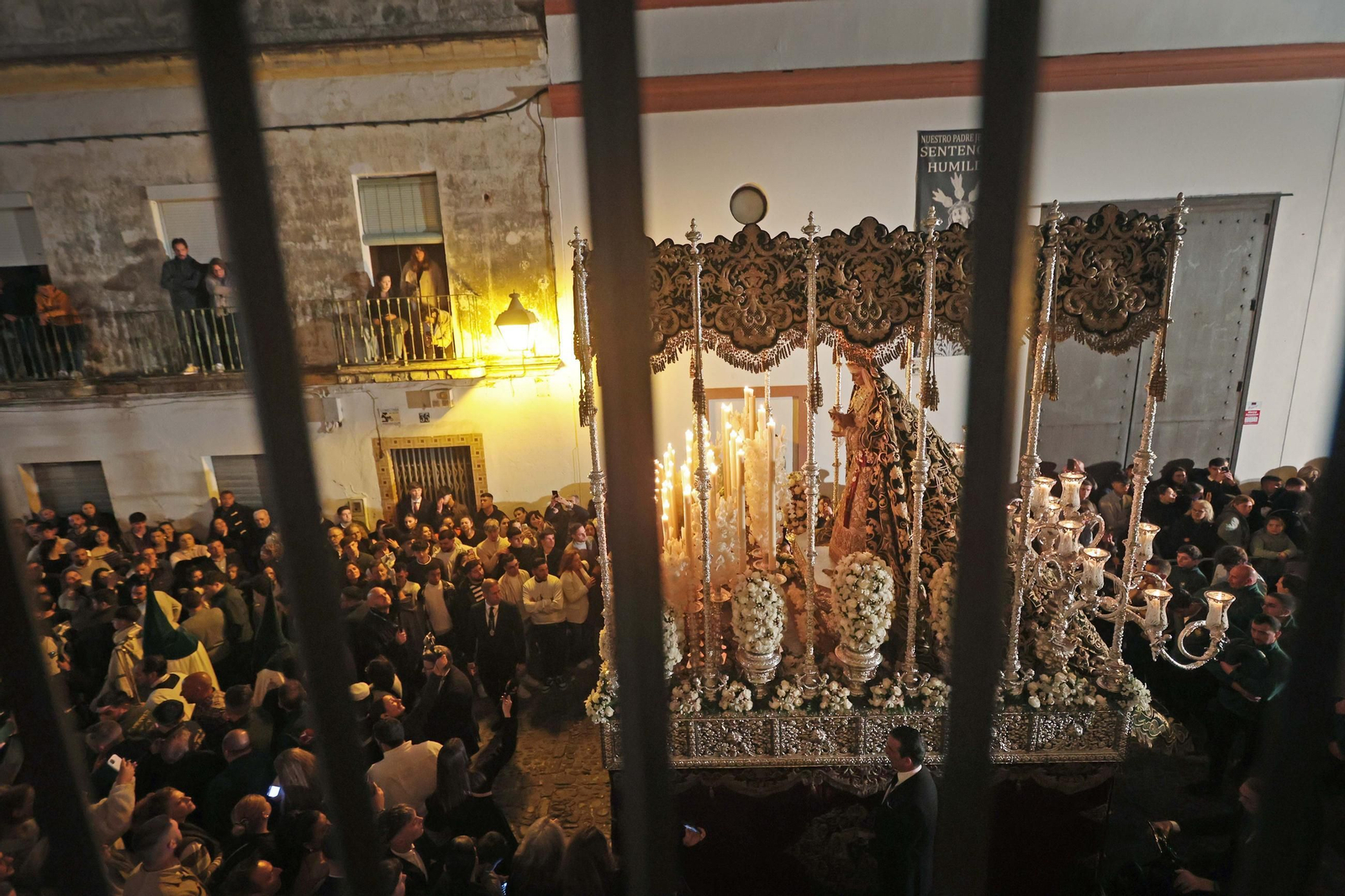 Imágenes de las Hermandades de la madrugada del Viernes Santo en Jerez 2025