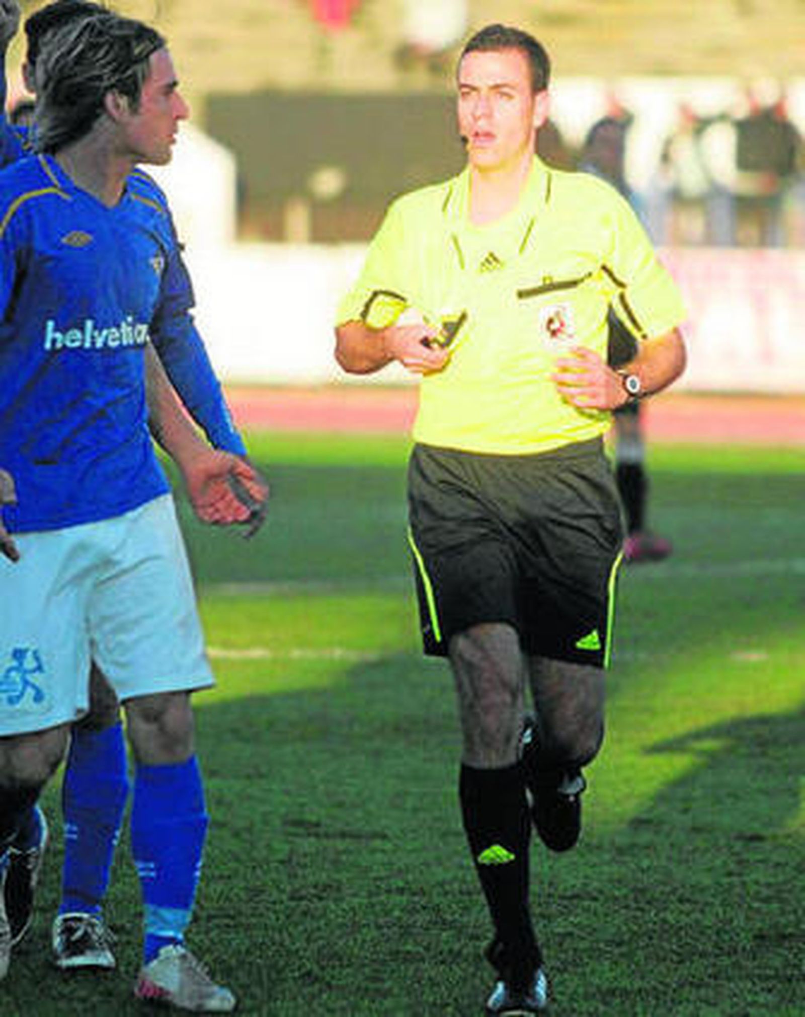 Domínguez Cervantes, en el Balona-Écija de la pasada andadura.