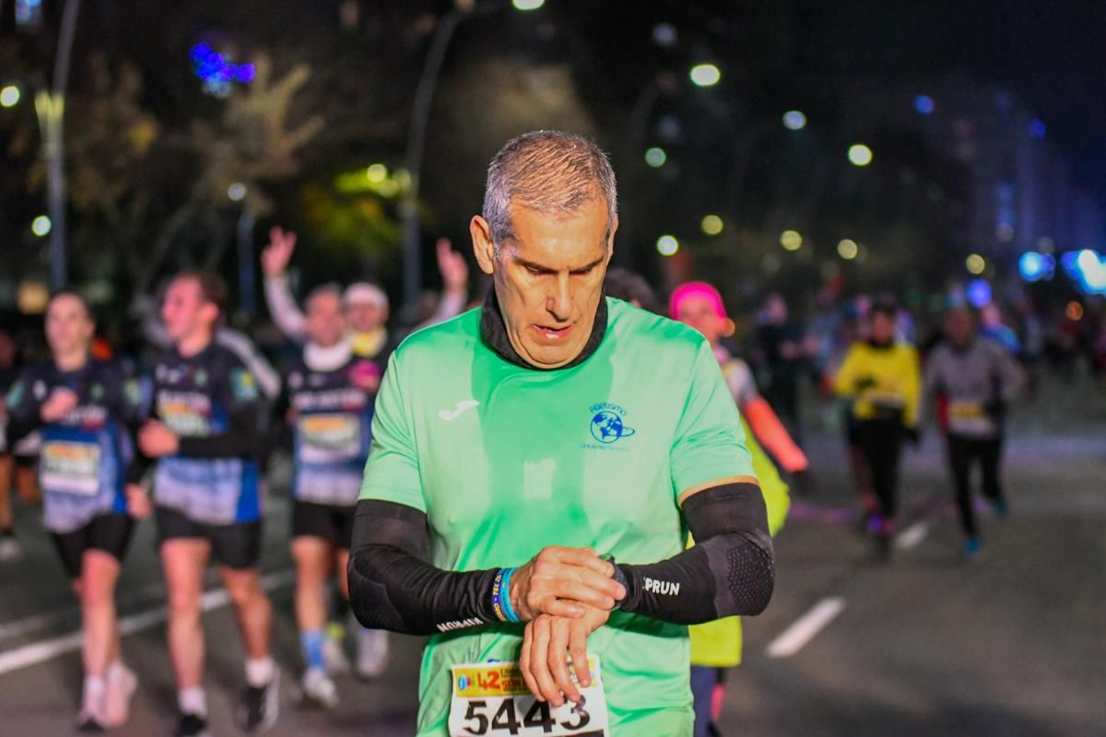 En imágenes: búscate en tu llegada a meta de la Carrera de San Antón 2025 (6)