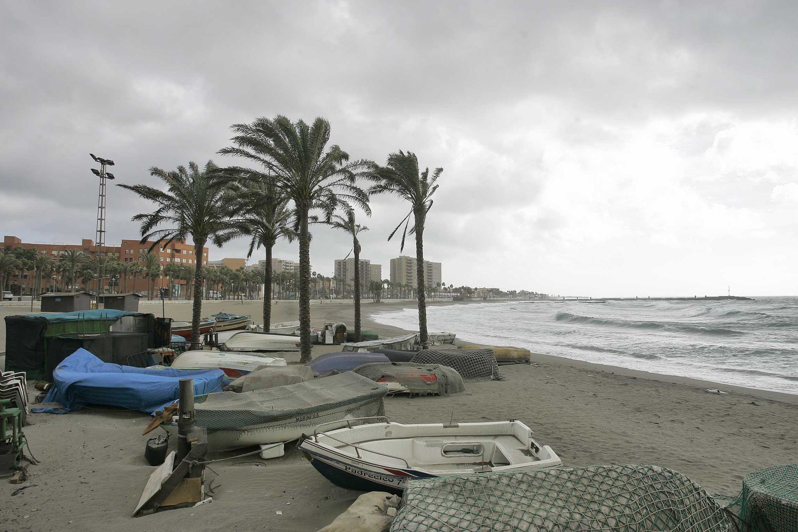 Temporal de viento y oleaje en Almería.